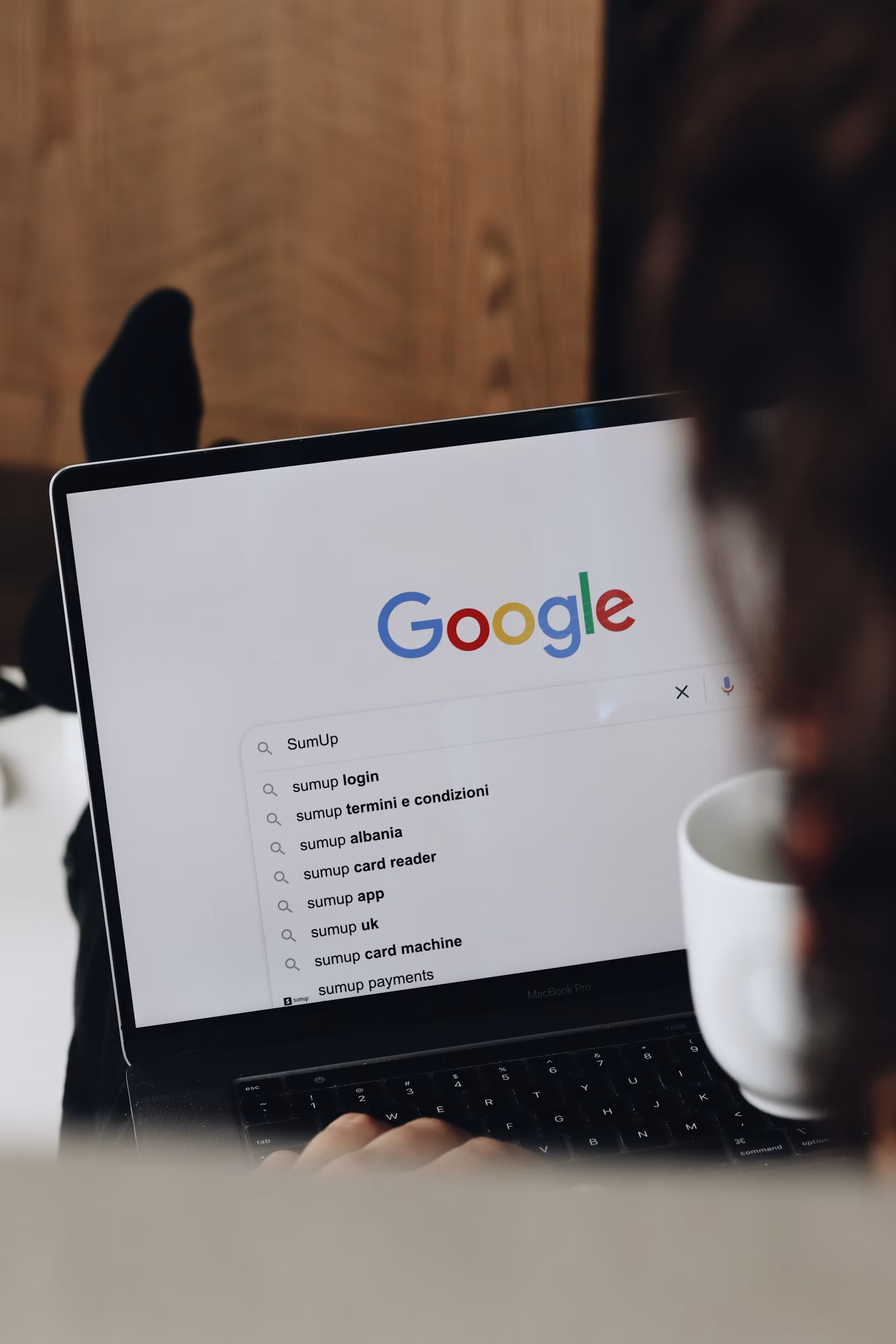 Laptop used for online business analysis